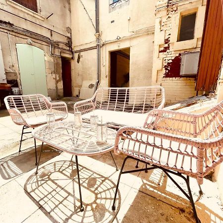 Le Coeur De Nimes Apartment Bagian luar foto