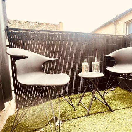 Le Coeur De Nimes Apartment Bagian luar foto